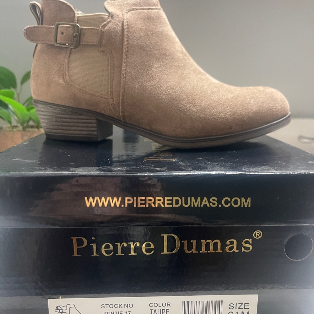 Pierre Dumas Women's Brown Ankle Booties